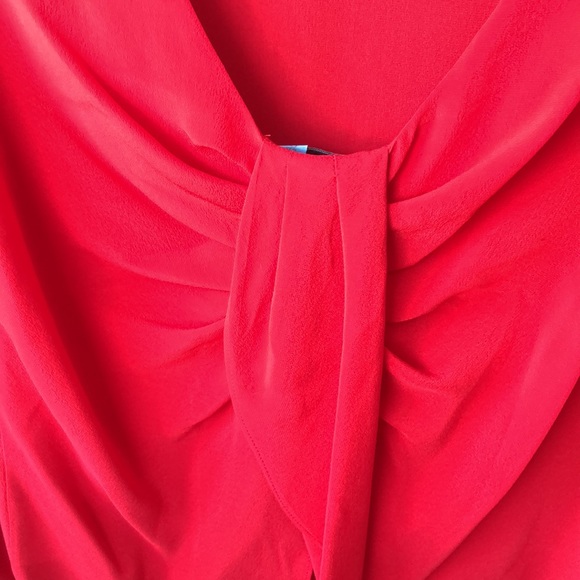 Red, low back silk blouse, xs, Club Monaco - Picture 3 of 3